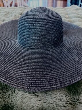 Elegant Black Wide-Brim Paper Summer Sun Hat